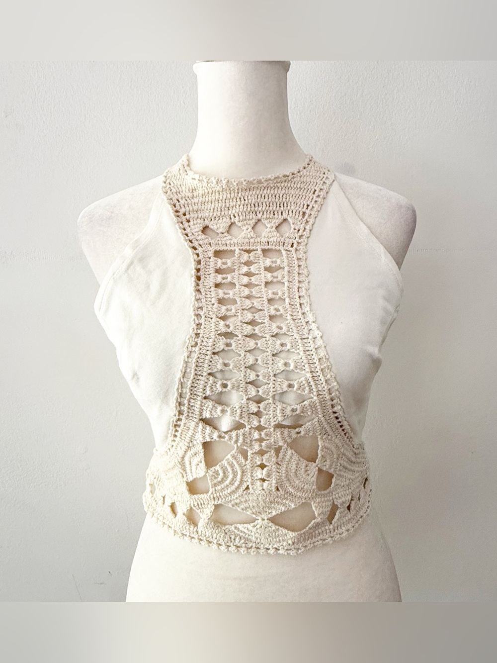 Gimmicks Women Crochet Halter Crop Top Medium Boho Festival Coastal Beach Resort